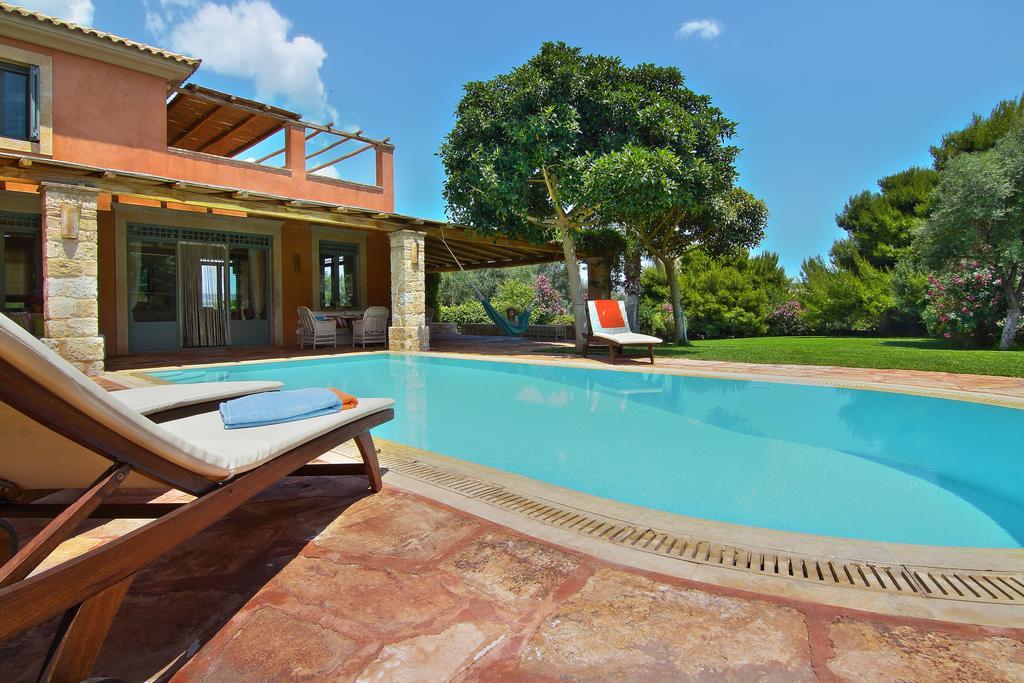 Vouliagmeni Villa Atenas Quarto foto