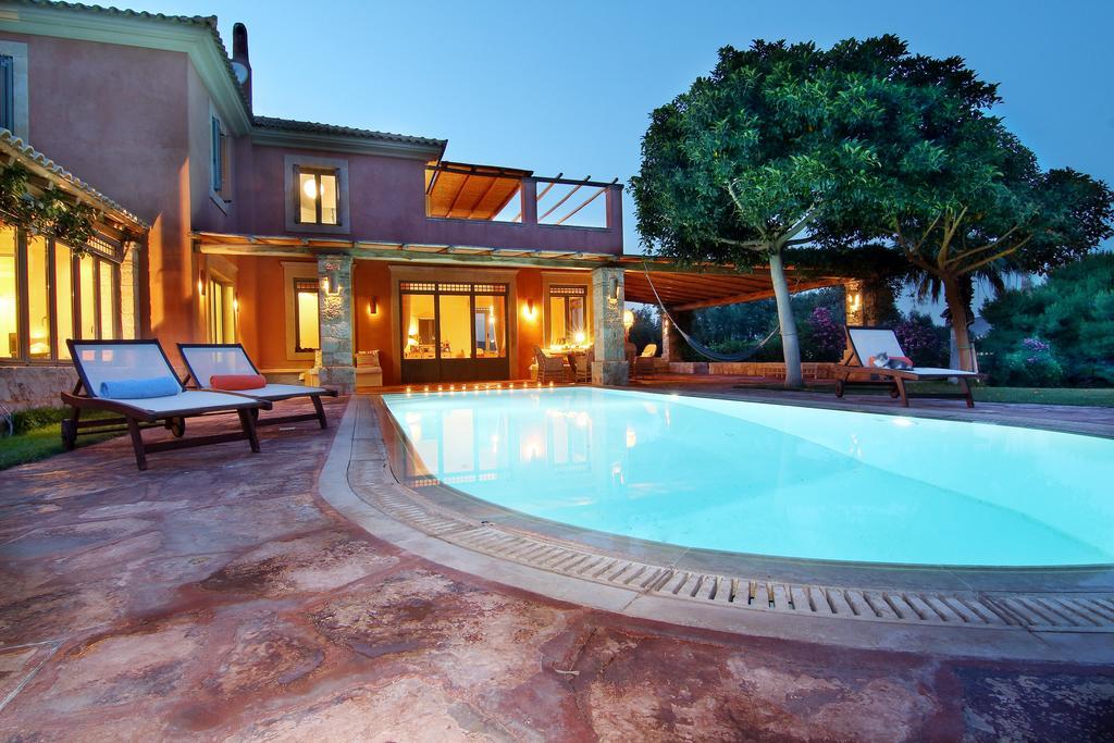 Vouliagmeni Villa Atenas Exterior foto